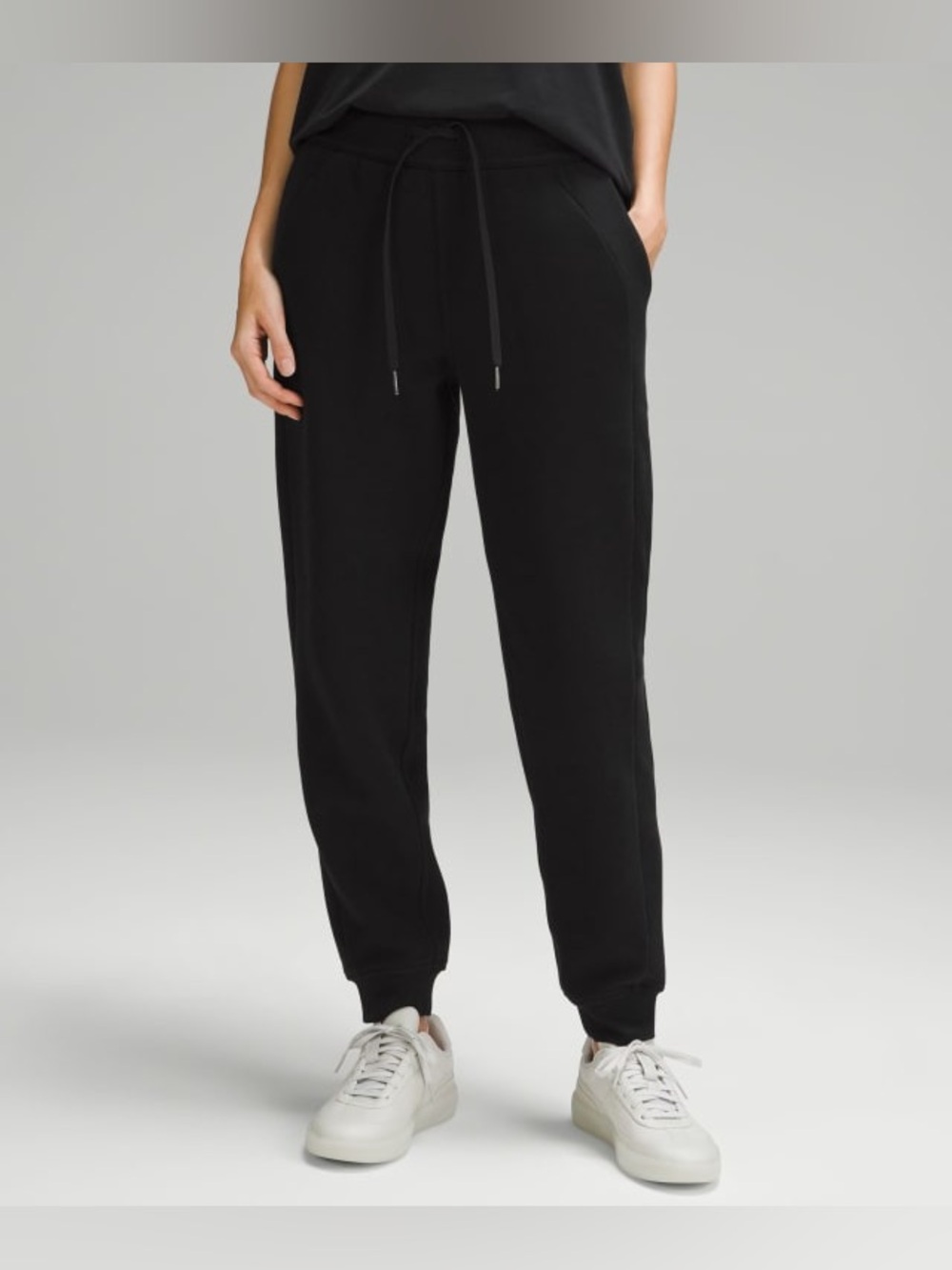 Lululemon Black High Rise Scuba Joggers Size 6